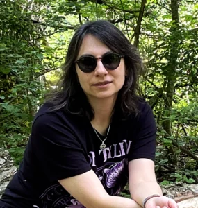 Irina Svitkovskaja_Owner of The Graphic Vault Design_profile picture A profile picture of Irina Svitkovskaja, an illustrator and graphic designer based in germany and founder and owner of The Graphic Vault Design.